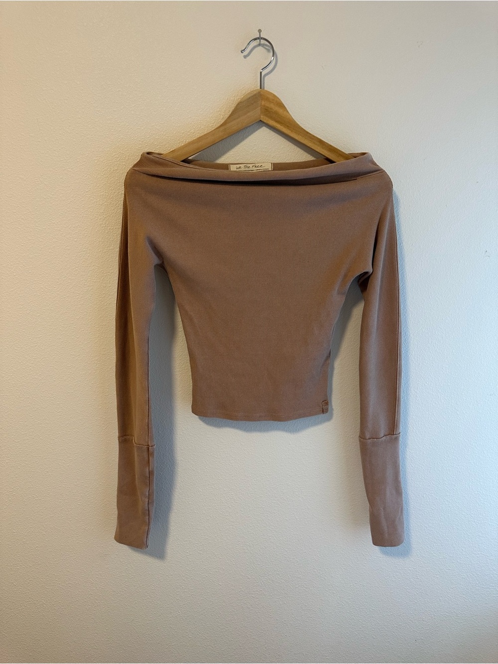 Free People Off-the-Shoulder Long Sleeve Top in Taupe Size XS